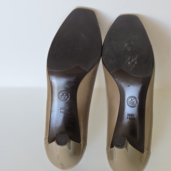 BALLY Nude Patent Toe Pumps 399 size 7.5 - Picture 7 of 8